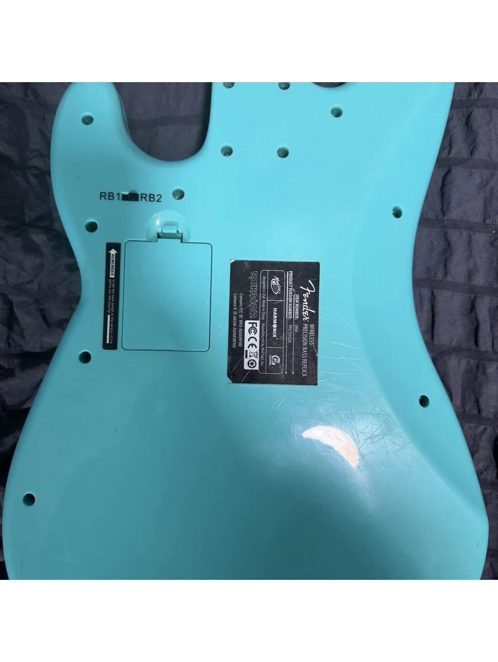 Rockband 2 Xbox 360 Fender Precision Bass SeaFoam Green 9766